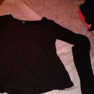 Long sleeve v neck shirt